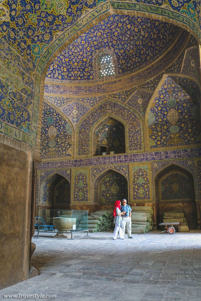 Naqsh-e Jahan: A full day at the world's most beautiful square in Esfahan!