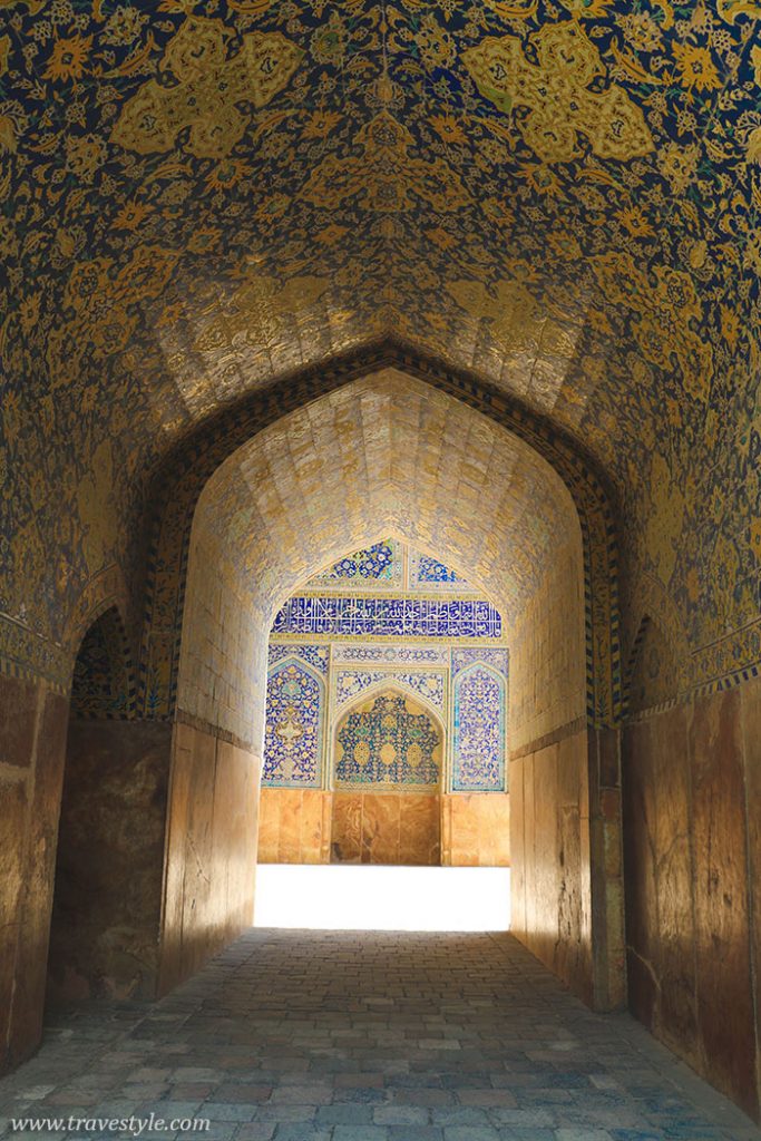 Naqsh-e Jahan: A full day at the world's most beautiful square in Esfahan!