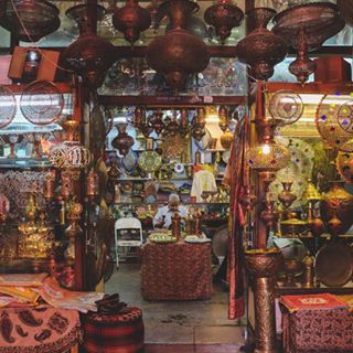  Busy at work. Seen in the grand bazaar of Esfahan. #travestyleesfahan 