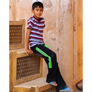  Now on the blog is a post very dear to my heart. A photo essay dedicated to the children of Iran... (www.travestyle.com) I met this handsome guy at Jame mosque of Fahraj. Such a charmer he was! #travestyle #childrenofiran 