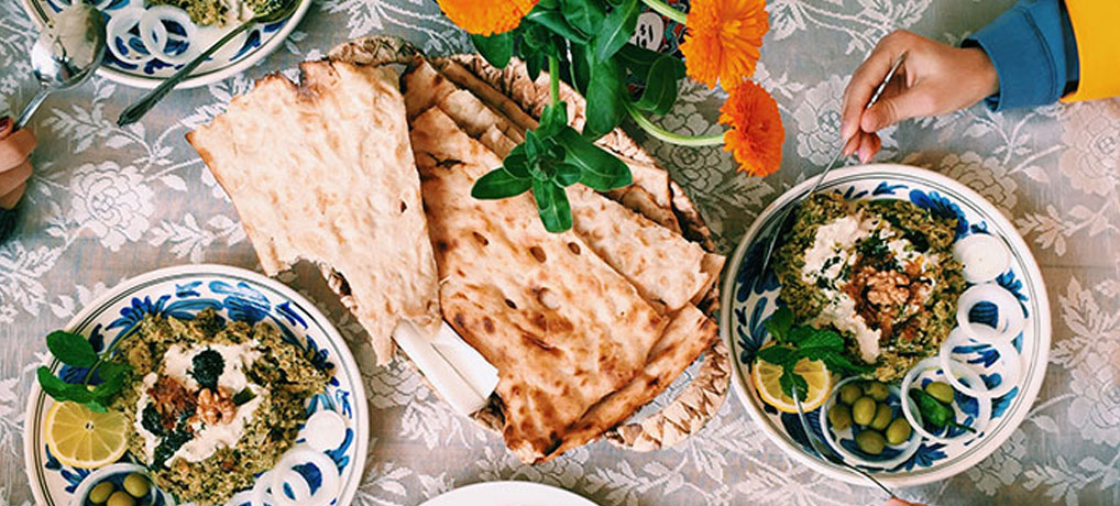 How & When to Tip in Iran?
